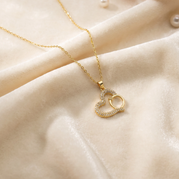 Amora Necklace