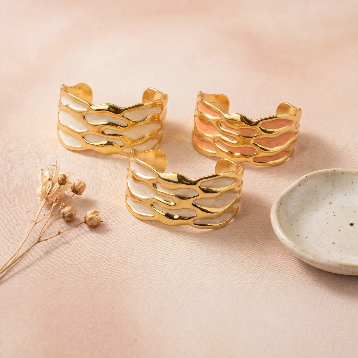 Lattice enamel cuff bracelet Nude - NoonJ Nation