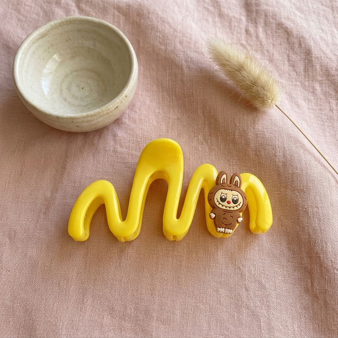 Wave claw clip Yellow monster charm - NoonJ Nation